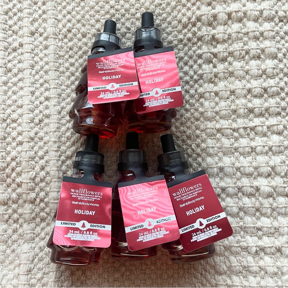 NWT 5 x BATH & BODY WORKS Holiday Wallflower Refills